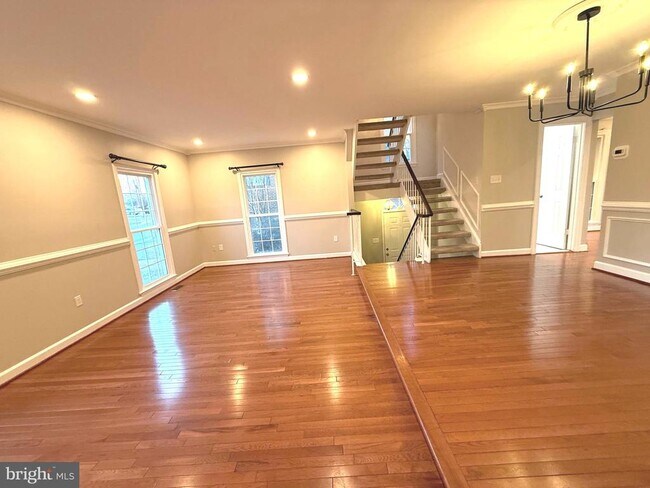 Photo - 4235 Sleepy Lake Dr