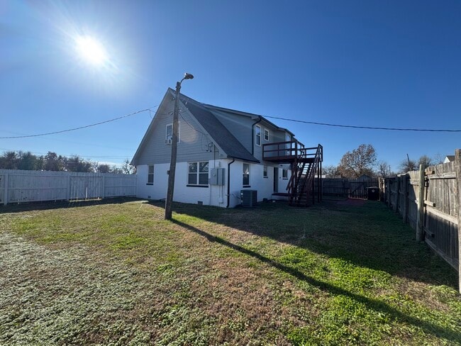 Photo - 6007 NW 32nd St