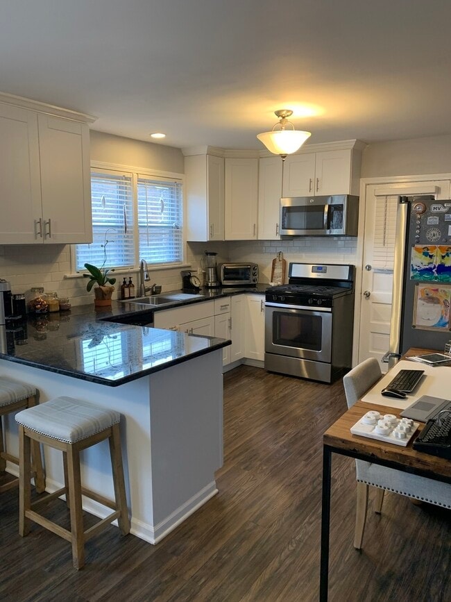 Photo - 146 N Brockway St Unidad 1