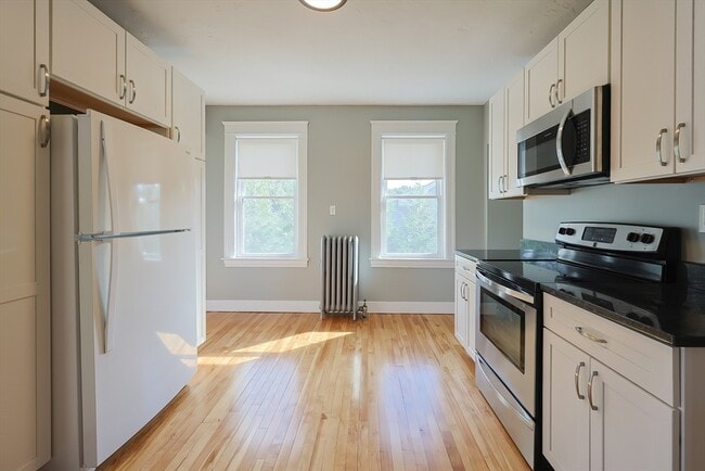 Building Photo - 19 Brantwood Rd Unit 2