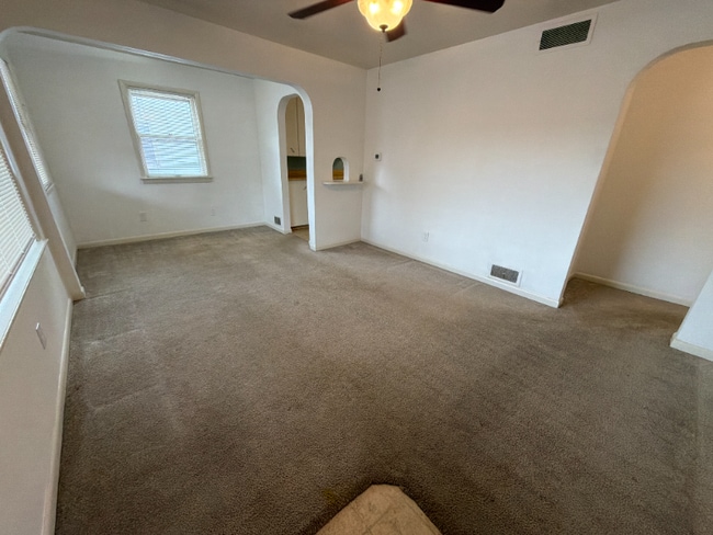 Photo - 1811 Remington St