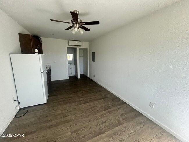 Photo - 143 Claire Ave Unidad 102