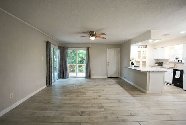 Photo - 118 Talisman St