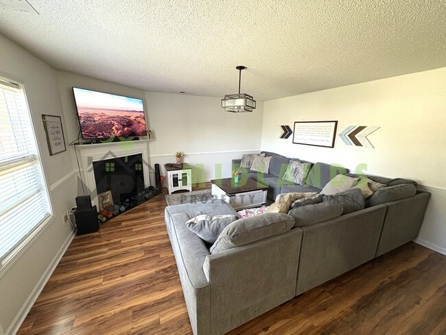 Photo - 233 Seabiscuit Ln