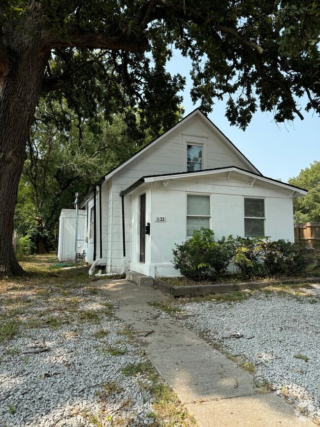 Building Photo - Large 4 bed in Independence Rental