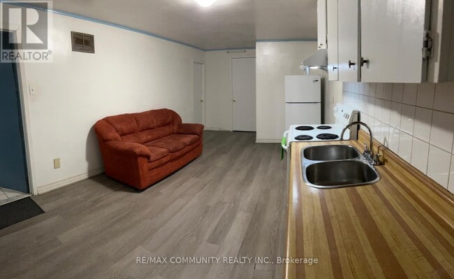 Photo - 153 Cimmaron St