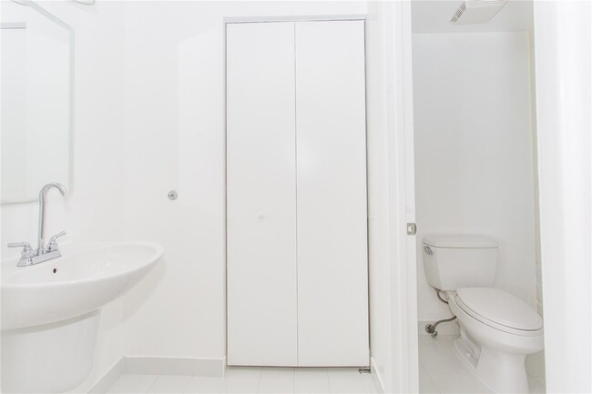 Photo - 690 SW 1st Ct Unit PHI20