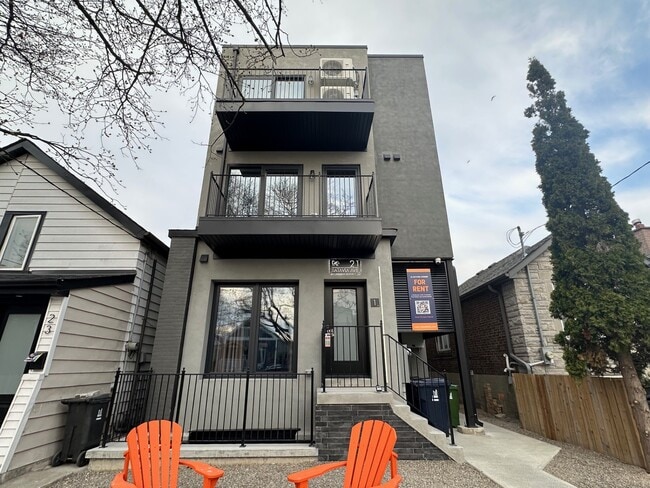 Exterior of 21 Batavia