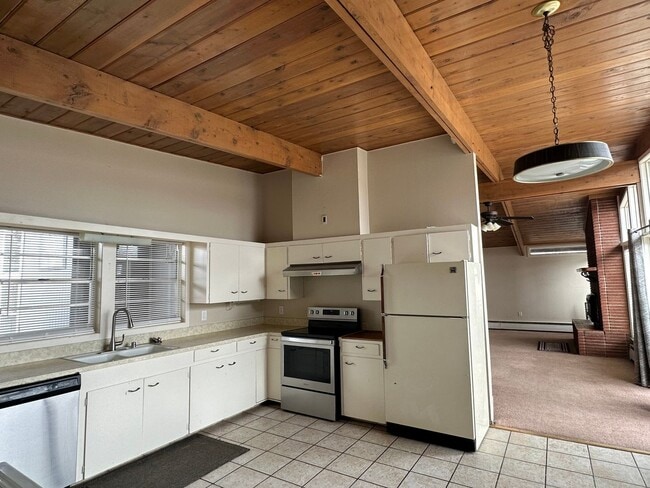 Photo - 4 Bedroom, 3 Bath House available for rent in Aztec