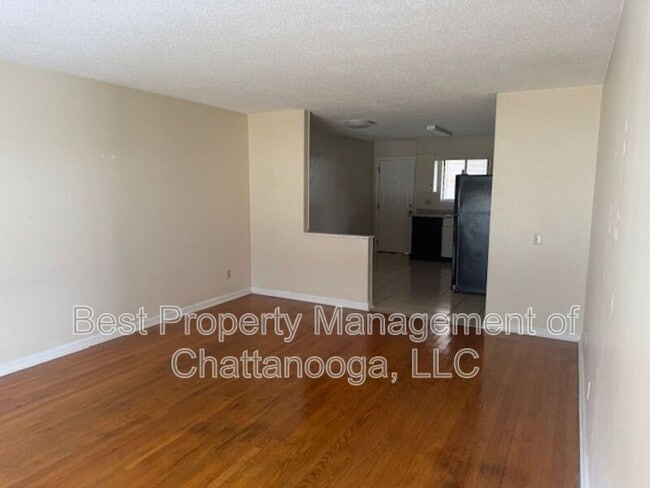 Photo - 2179 Duggan St