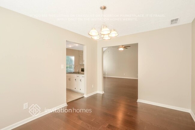 Photo - 195 River Trace Ct