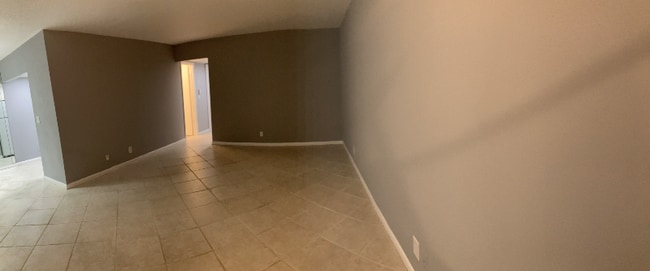 Photo - 282 Norwich L