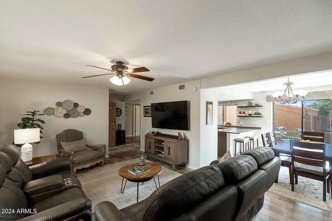 Photo - 13263 N Vandalia Dr Unidad 81