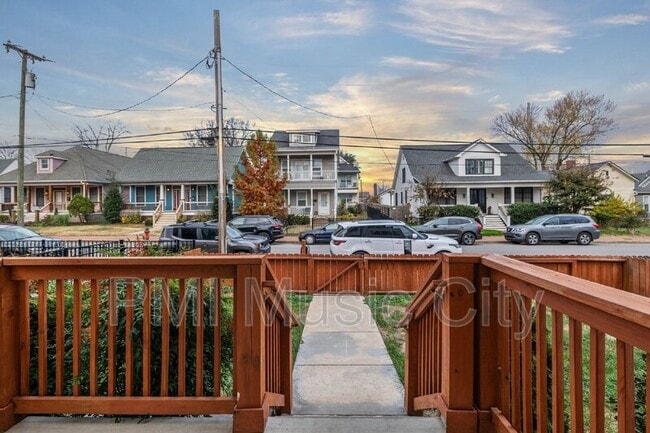 Photo - 1403 10th Ave N