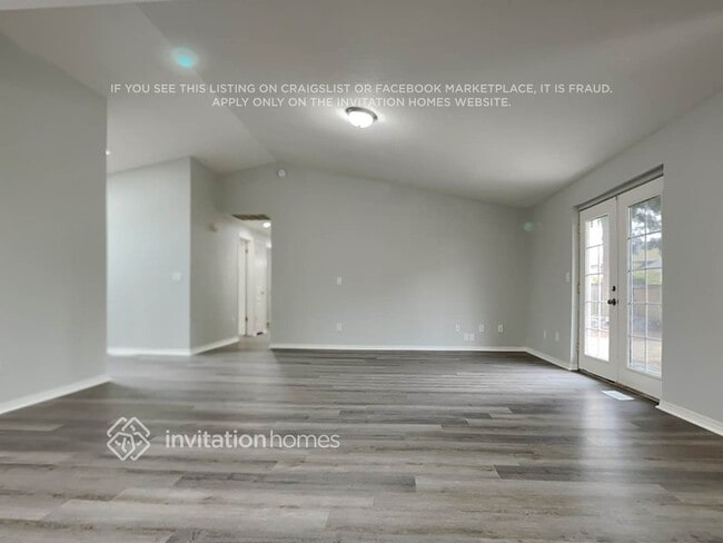 Photo - 5936 Danials Loop SE