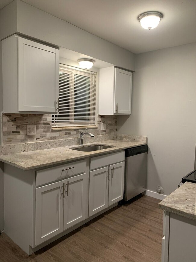 2157 Decker Rd Unit 16