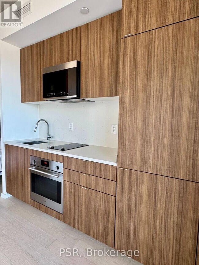 Photo - 21 Lawren Harris Square Unité 510