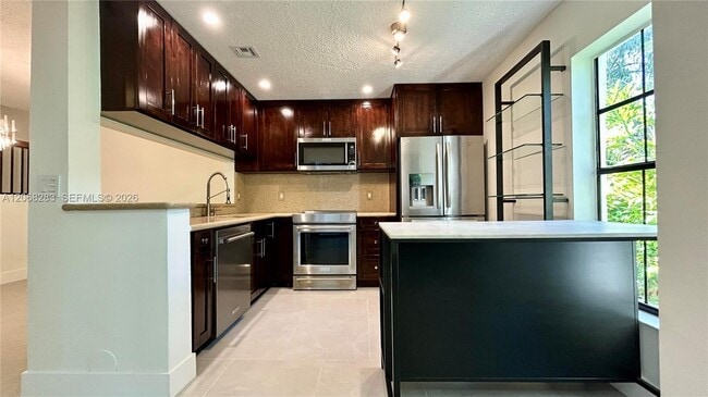 Photo - 20945 Bay Ct