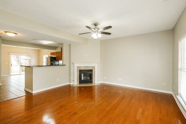 Photo - 1483 Bern Dr