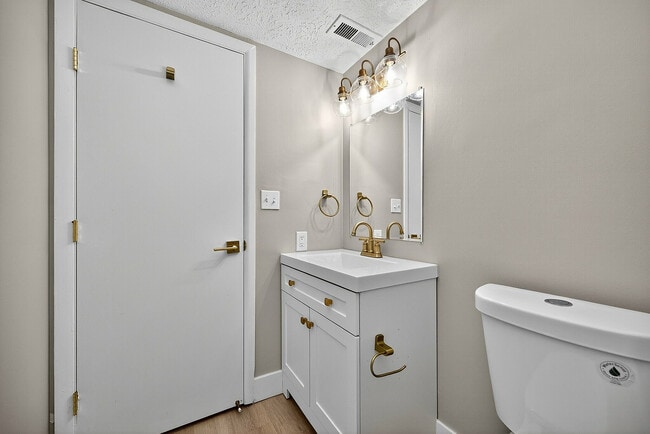 21-DSC_1935 - Mariemont Woods