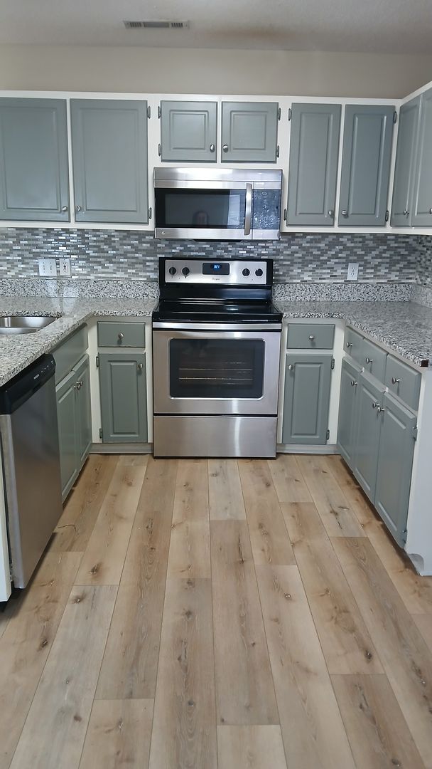 Photo - 3 Bed/ 3 Bath located just off South Lamar...