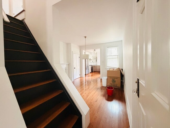 Photo - Lovely 3 story home with en-suiteS and private outdoor patio!