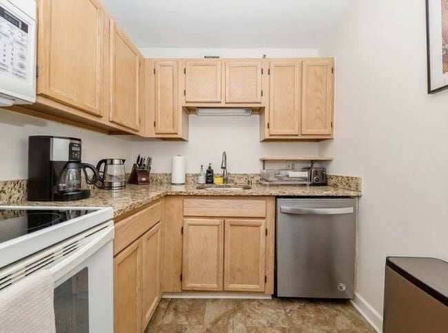 Photo - 224 N Clark St Unit ID1397246P