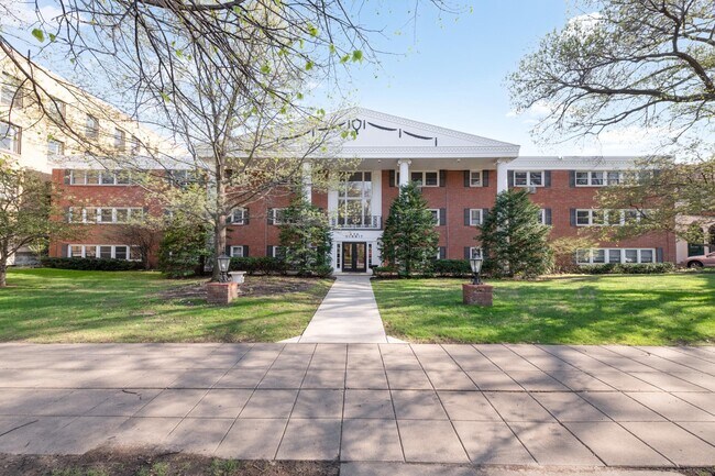 Photo - 456 Summit Ave Condo Unit 208