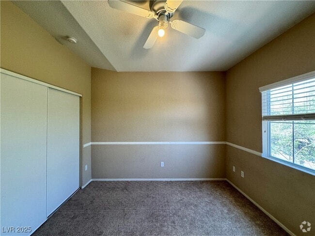Building Photo - 400 Amber Pine St Unit 203 Rental