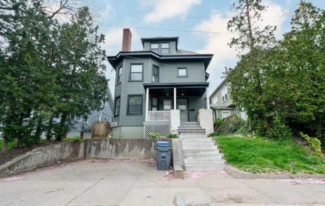 Building Photo - Elmgrove Ave Unit 124 - 2R Rental