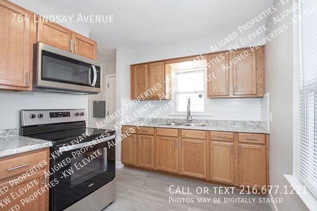 Photo - 764 Lindsay Ave