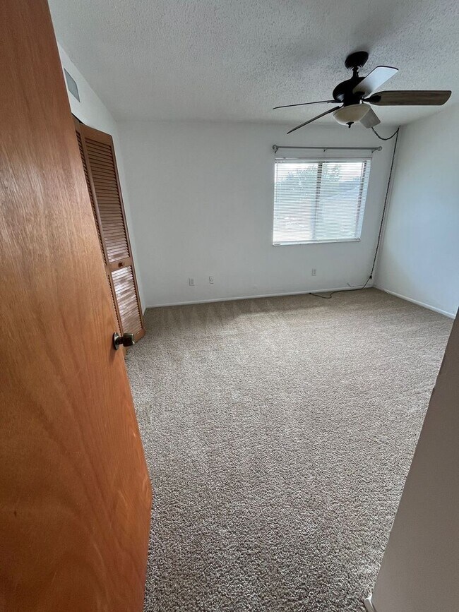 Photo - **COMING SOON** 2 Bedroom, 2.5 bathroom Townhouse near UCF