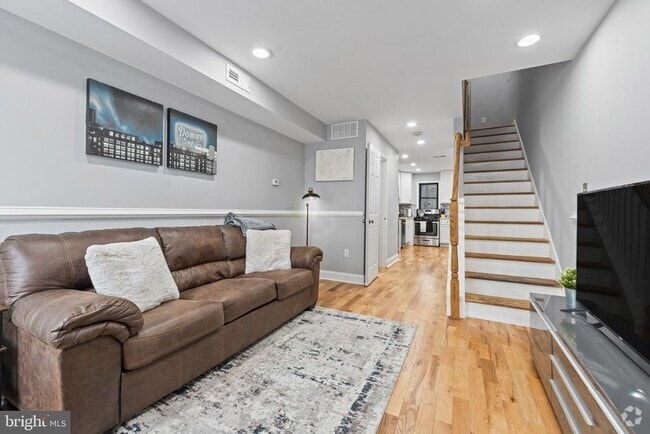 Building Photo - 712 N Duncan St Rental