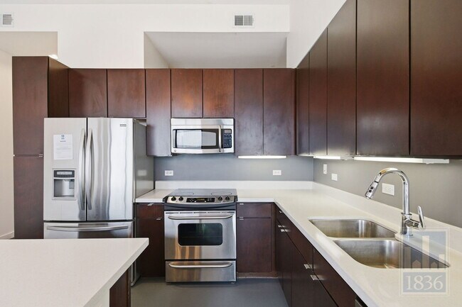 Photo - 507 Sabine St Unidad 703