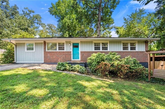 Building Photo - 811 Whelchel Dr