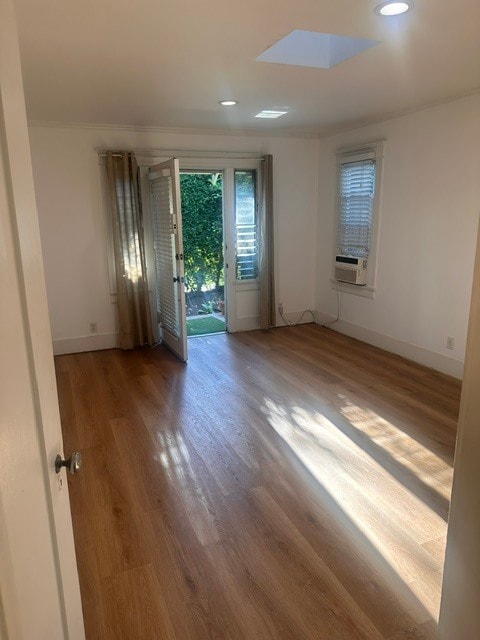 Living room w/skyligt - 1250 N Citrus Ave Unit Citrushomesweethome