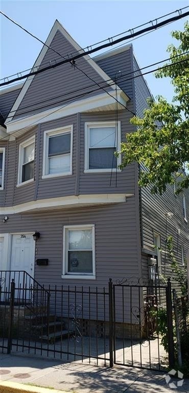 Building Photo - 354 Paterson Plank Rd Unit 2 Rental