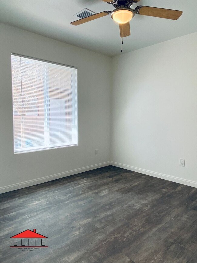 Photo - 828CO Unit #B