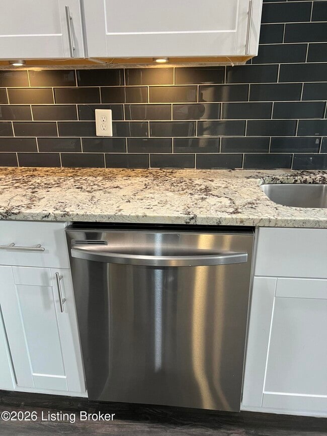 Photo - 1107 Logan St