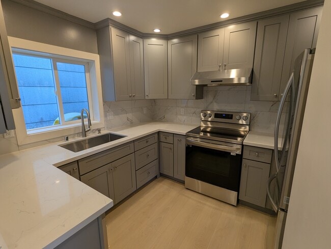 Kitchen - 1801A 28th Ave Unit 1801A