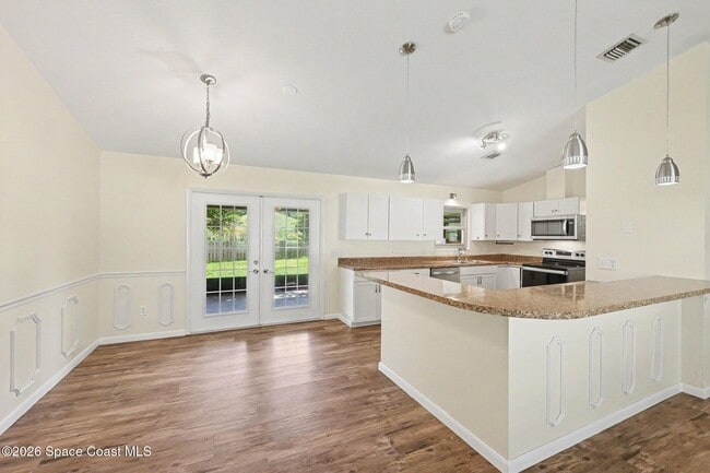 Photo - 1242 Laconia St