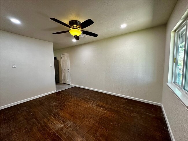 Photo - 9434 Fairland Dr