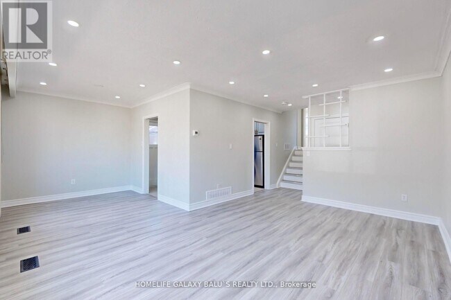 Photo - 58 Milford Haven Dr