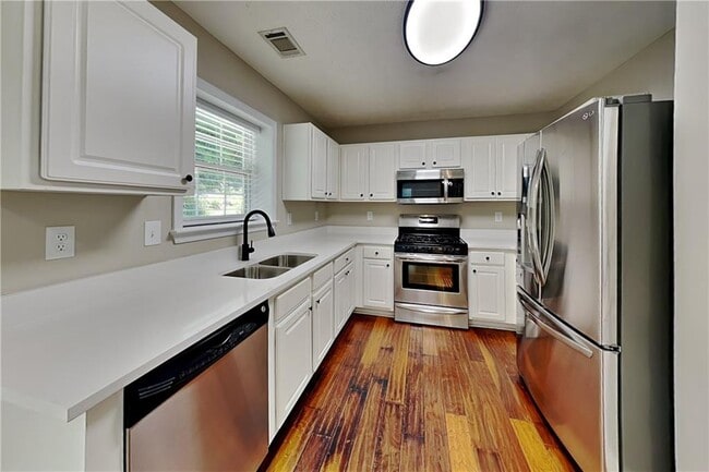 Photo - 1045 Winthrope Chase Dr