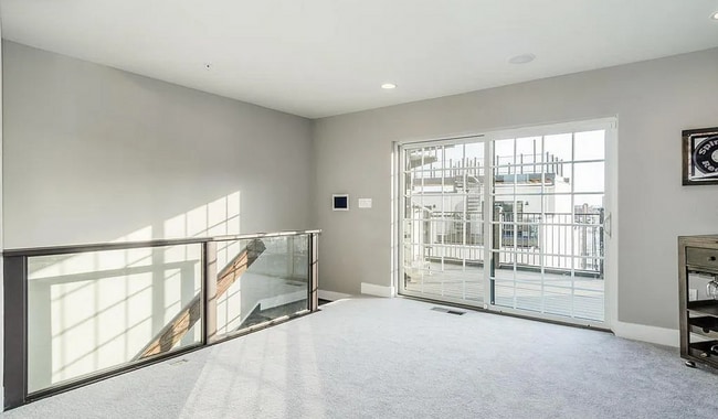 Photo - 604 S Dean St