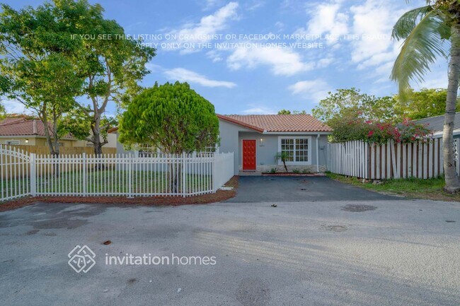 Photo - 16850 SW 92nd Ave