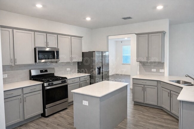 Photo - 1208 Mesquite Ln