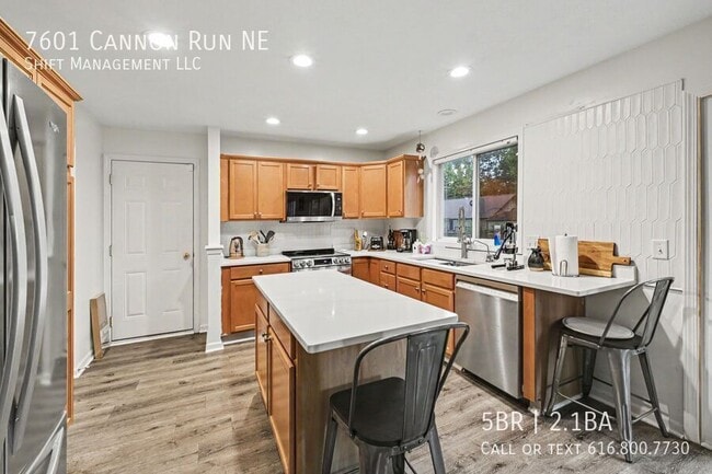 Photo - 7601 Cannon Run Dr NE