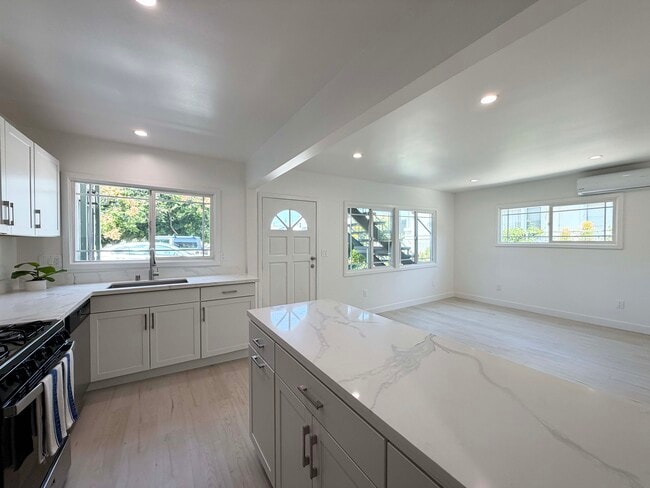 Photo - 1266 S Muirfield Rd Unit 1266