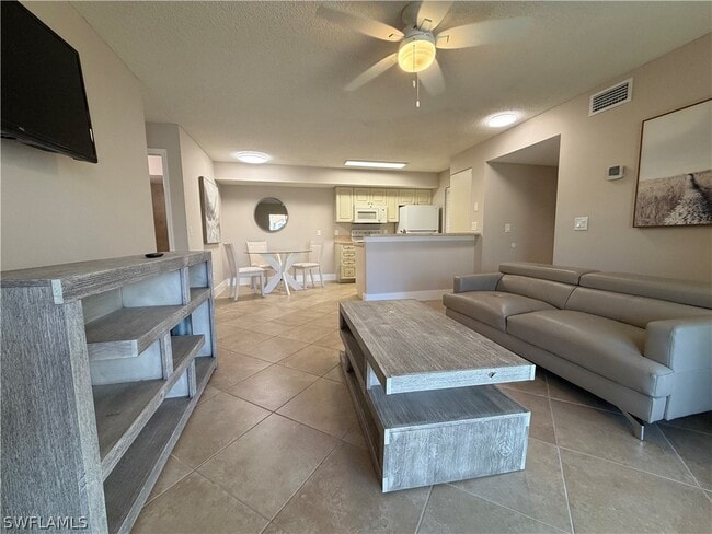 Photo - 2094 Arbour Walk Cir Unidad 3014